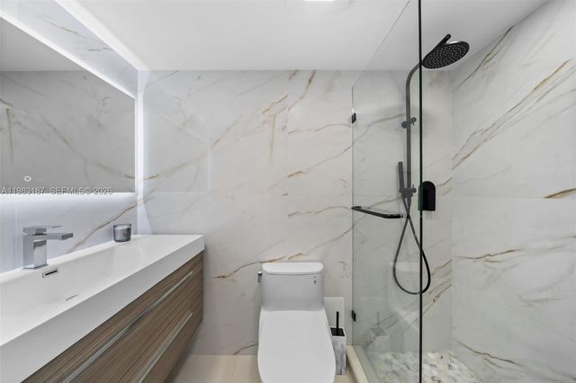 230 S 174th St 2202, Sunny Isles Beach, FL 33160