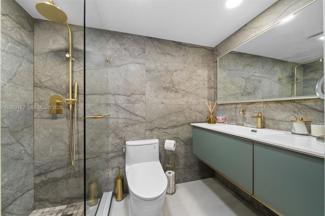 230 S 174th St 2202, Sunny Isles Beach, FL 33160