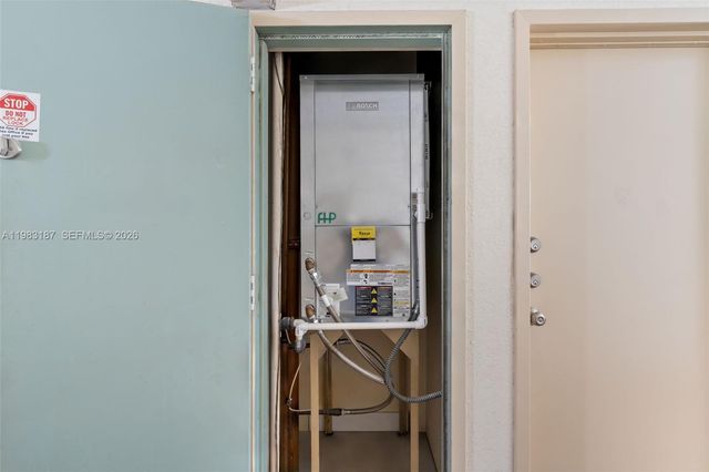 230 S 174th St 2202, Sunny Isles Beach, FL 33160