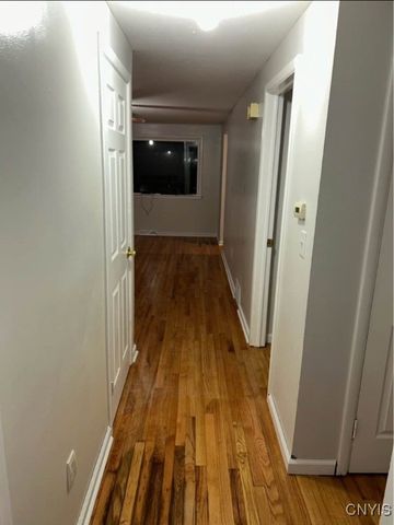 402 Buckley Road, Salina, NY 13088