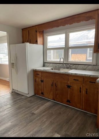 402 Buckley Road, Salina, NY 13088