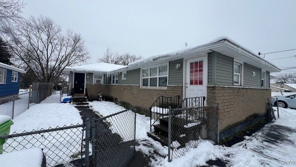 402 Buckley Road, Salina, NY 13088