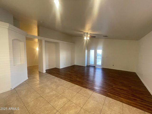 516 E WOLF HOLLOW Drive, Casa Grande, AZ 85122