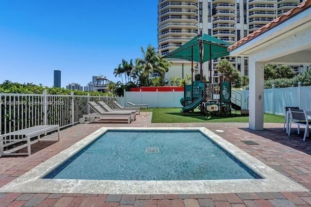 20201 E Country Club Dr 1502, Aventura, FL 33180