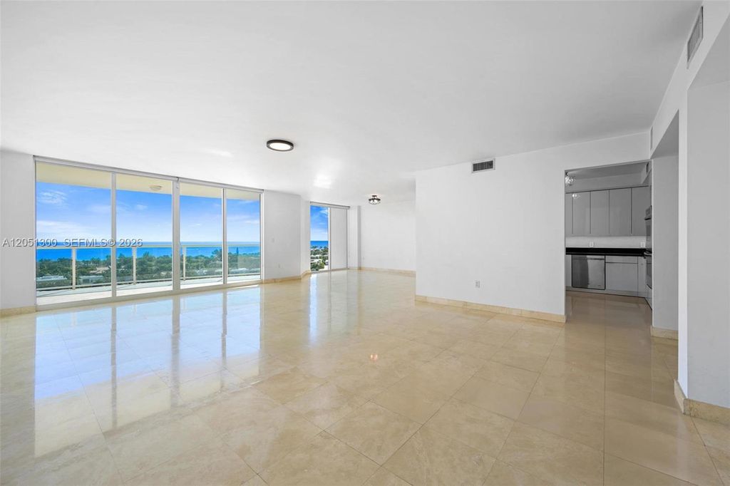20201 E Country Club Dr 1502, Aventura, FL 33180