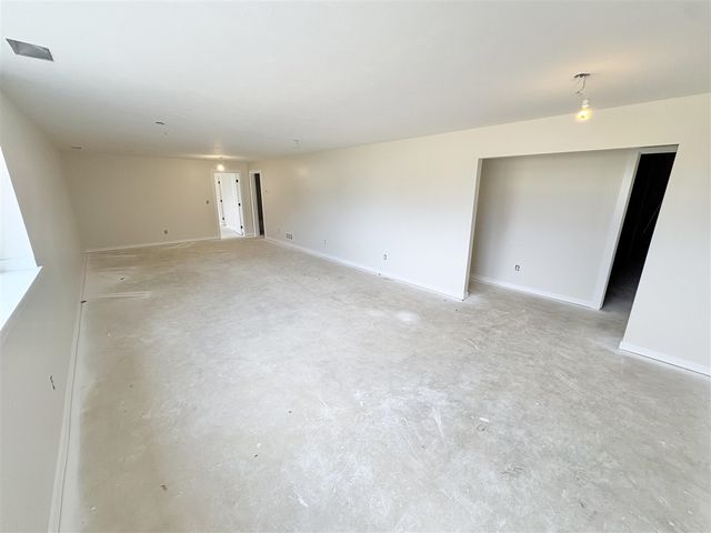 7070 Kettle Dale Avenue, Alto, MI 49302