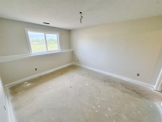 7070 Kettle Dale Avenue, Alto, MI 49302