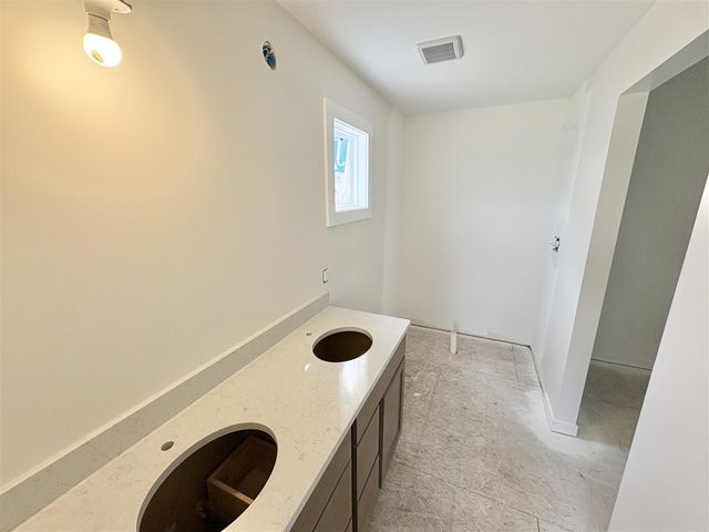 7070 Kettle Dale Avenue, Alto, MI 49302