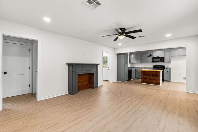 207 Joel Hooper Drive, Lorena, TX 76655