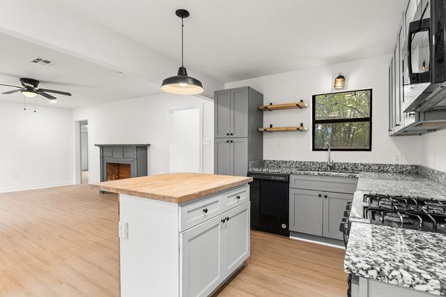 207 Joel Hooper Drive, Lorena, TX 76655