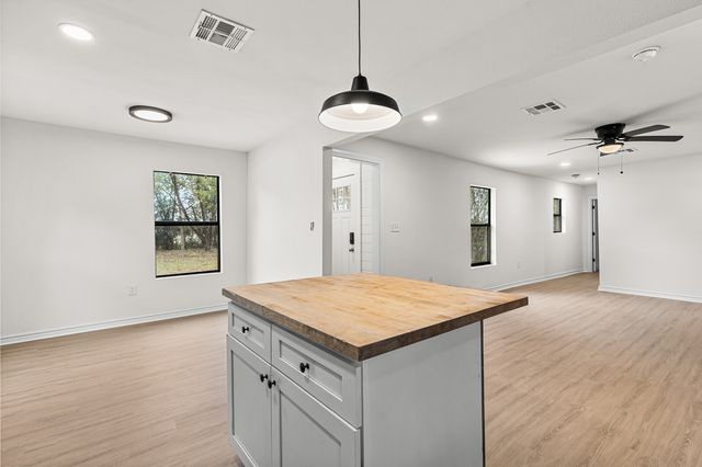 207 Joel Hooper Drive, Lorena, TX 76655