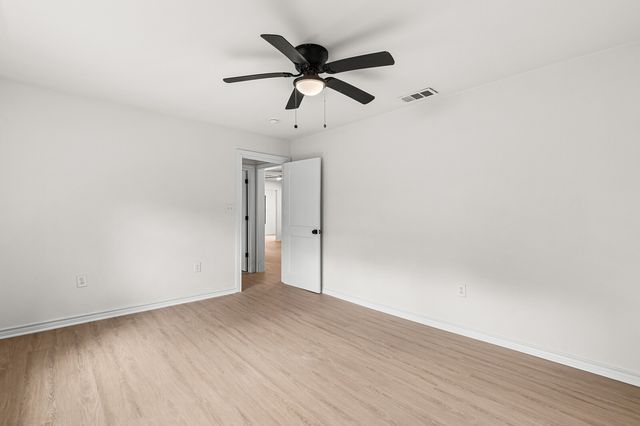 207 Joel Hooper Drive, Lorena, TX 76655