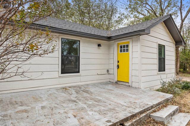 207 Joel Hooper Drive, Lorena, TX 76655