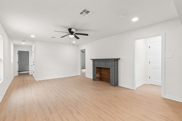 207 Joel Hooper Drive, Lorena, TX 76655