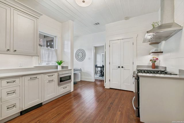 424 Fulton, San Antonio, TX 78212