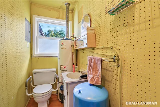 1980 Parker Drive, Wayland, MI 49348