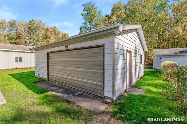 1980 Parker Drive, Wayland, MI 49348