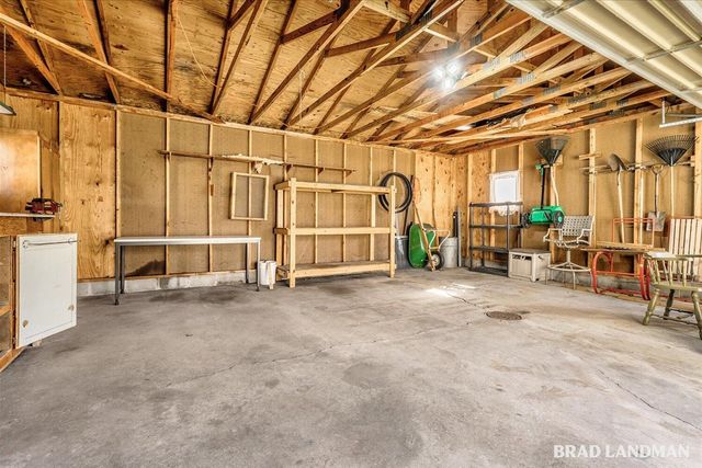 1980 Parker Drive, Wayland, MI 49348