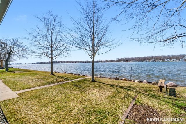 1980 Parker Drive, Wayland, MI 49348