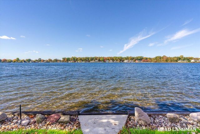 1980 Parker Drive, Wayland, MI 49348