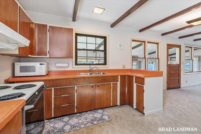 1980 Parker Drive, Wayland, MI 49348