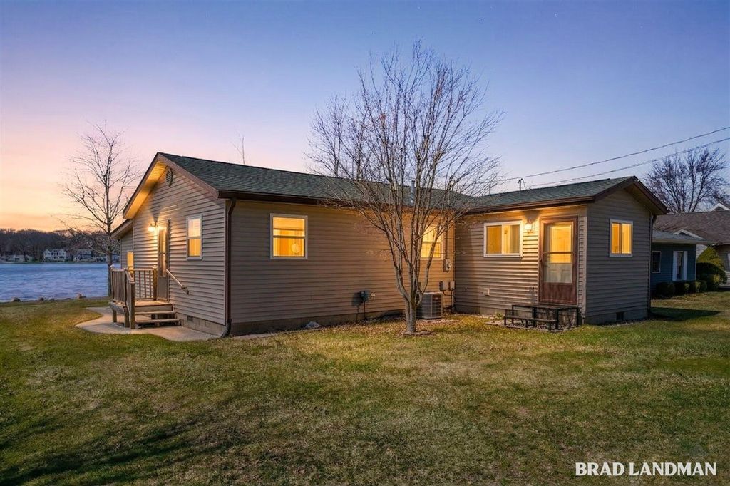 1980 Parker Drive, Wayland, MI 49348