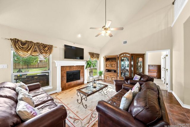 3353 Joshs Way, Marion, TX 78124
