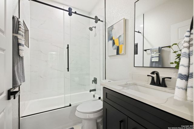 1019 S Hackberry Unit 201, San Antonio, TX 78210