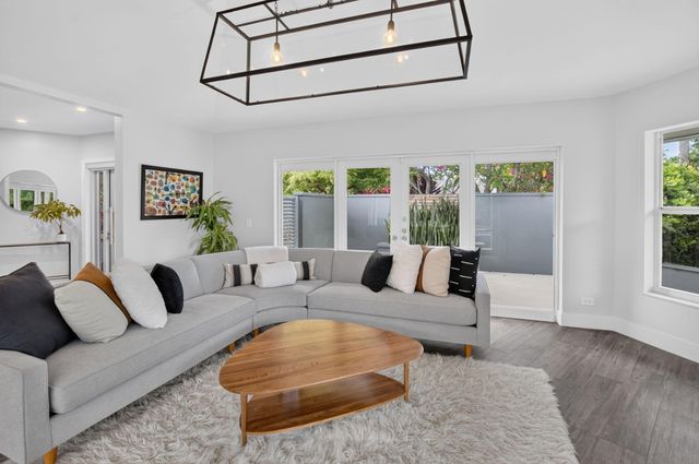 2006 NW 3rd Avenue, Delray Beach, FL 33444
