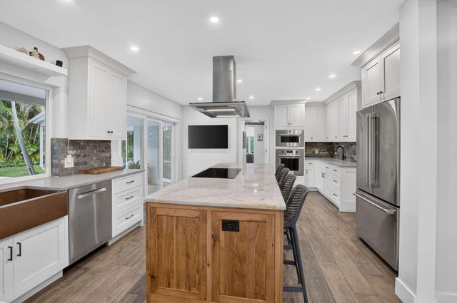 2006 NW 3rd Avenue, Delray Beach, FL 33444