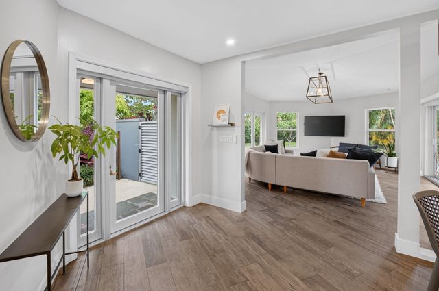 2006 NW 3rd Avenue, Delray Beach, FL 33444