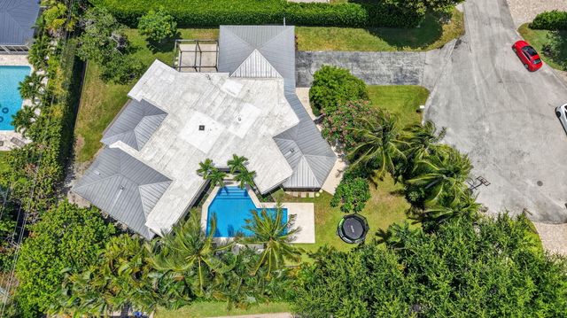 2006 NW 3rd Avenue, Delray Beach, FL 33444