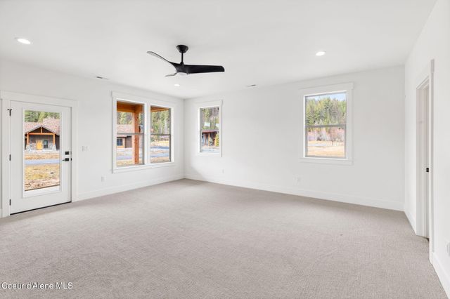 86 Marie Victoria CT, Sandpoint, ID 83864