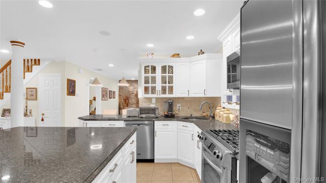 2026 Bliss Place, Merrick, NY 11566