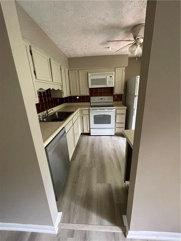 2105 Fairways Court NW, Kennesaw, GA 30144