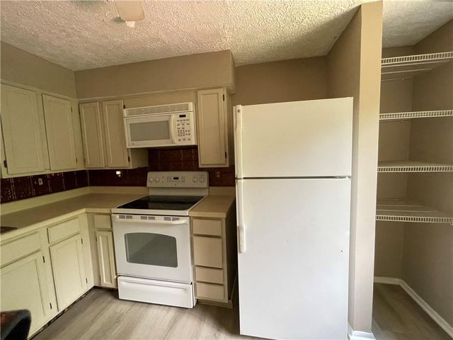 2105 Fairways Court NW, Kennesaw, GA 30144
