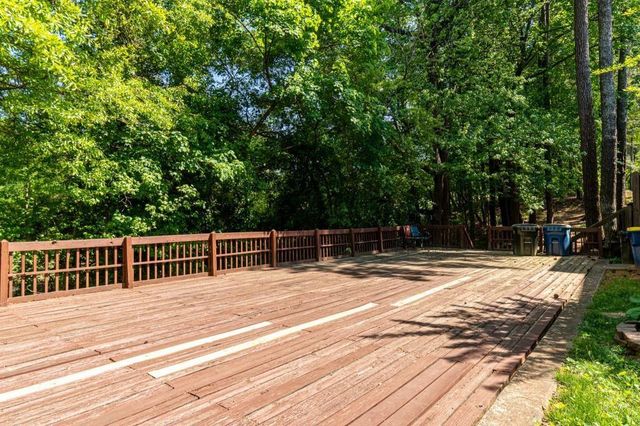 2105 Fairways Court NW, Kennesaw, GA 30144