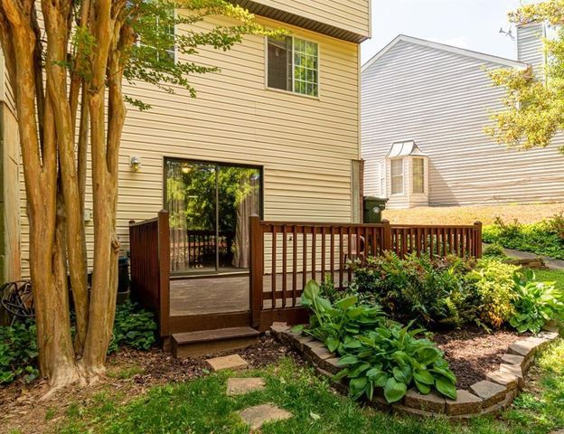 2105 Fairways Court NW, Kennesaw, GA 30144