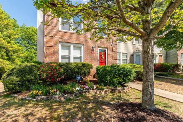 2105 Fairways Court NW, Kennesaw, GA 30144