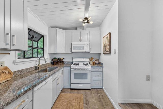 704 Encino Drive, Aptos, CA 95003