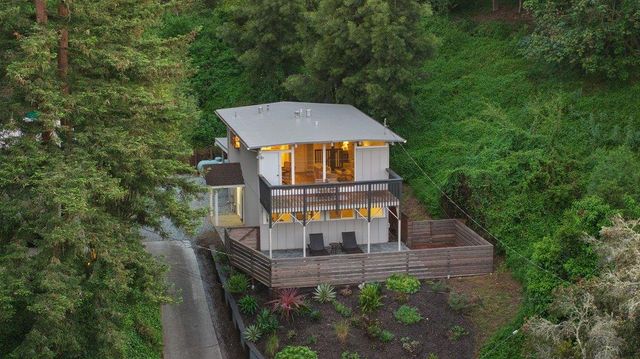 704 Encino Drive, Aptos, CA 95003