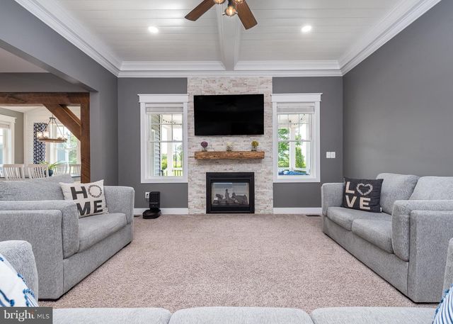 75 LORI LN, Littlestown, PA 17340