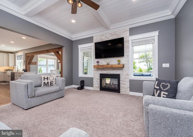 75 LORI LN, Littlestown, PA 17340