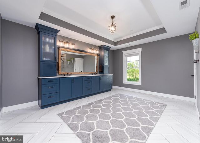 75 LORI LN, Littlestown, PA 17340