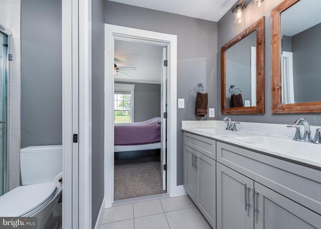 75 LORI LN, Littlestown, PA 17340
