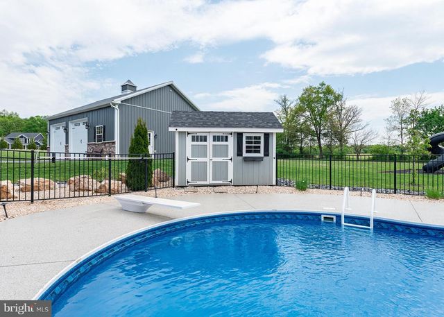 75 LORI LN, Littlestown, PA 17340