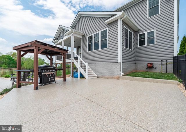 75 LORI LN, Littlestown, PA 17340