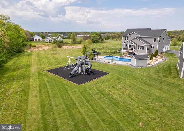 75 LORI LN, Littlestown, PA 17340