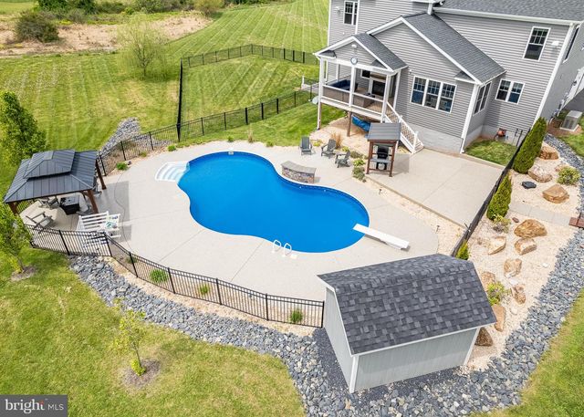 75 LORI LN, Littlestown, PA 17340