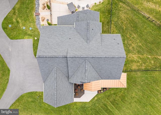 75 LORI LN, Littlestown, PA 17340